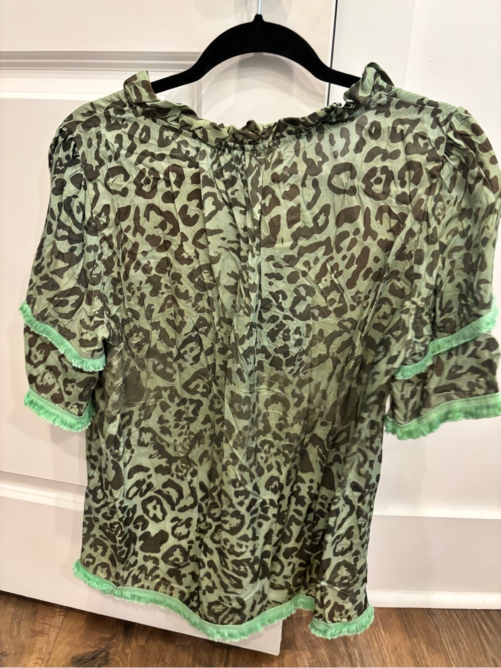 Cherry Betty Leopard Print Ruffle Neck Frayed Hem Top - Size Small New Shirt - Picture 11 of 12